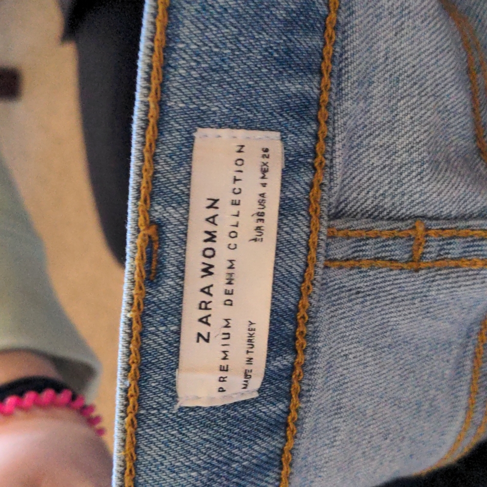 Jeans - Picture 3 of 3